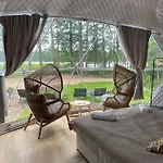 Borowy Glamp Wiecej Niz אתר קמפינג *