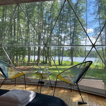 Kamp alanı Borowy Glamp Wiecej Niz *