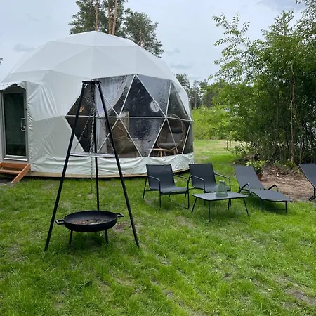 Borowy Glamp Wiecej Niz Kamp alanı