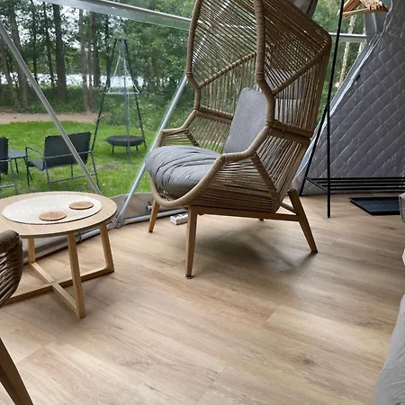 Borowy Glamp Wiecej Niz Kamp alanı