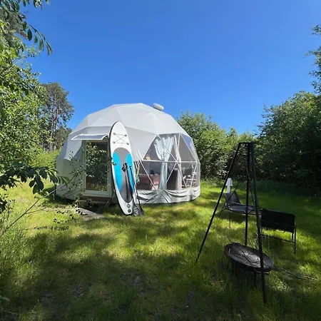 Kamp alanı Borowy Glamp Wiecej Niz *